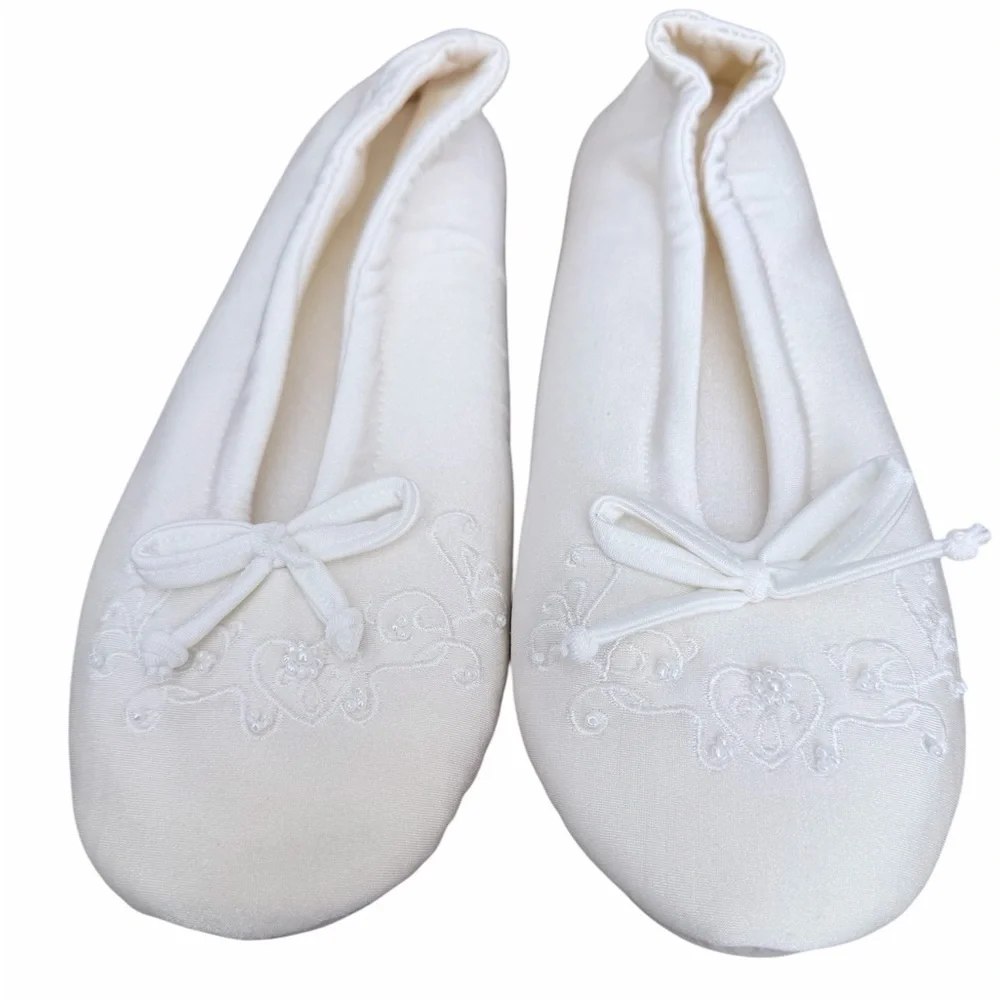Davids Bridal Comfy Soft White‎ Ballet Flats with Bow